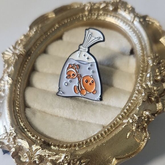 Fish Pin - Picture 1 of 3